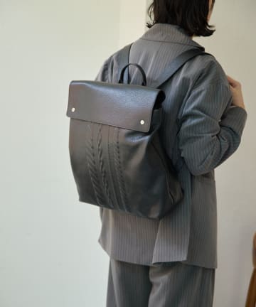 ear PAPILLONNER(イア パピヨネ) 【IOPELLE(イオペレ）】チェーンスタンプリュック