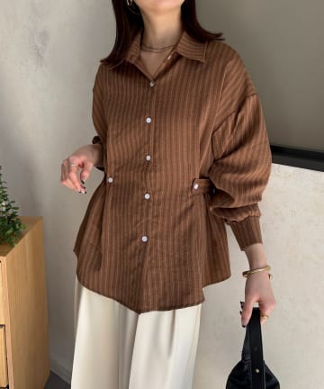 Thevon.(ゼヴォン) ウエストベルトストライプシャツ