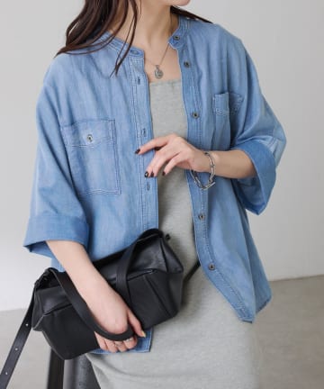 COLLAGE GALLARDAGALANTE(コラージュ ガリャルダガランテ) 【丈を変えられる】Q.anosライトデニムドルマンシャツ