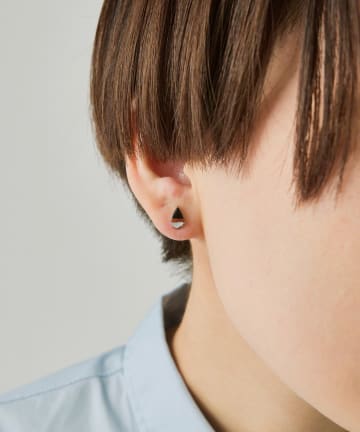 ear PAPILLONNER(イア パピヨネ) 《スターリングシルバー使用》インレイピアス