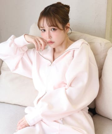 one after another NICE CLAUP(ワンアフターアナザー ナイスクラップ) チュールロゴパーカー