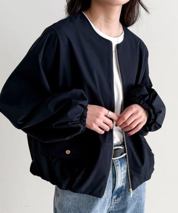 FREDY & GLOSTER(フレディ アンド グロスター) 2WAYノーカラー撥水サーブルクロスブルゾン