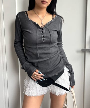 WHO’S WHO gallery(フーズフーギャラリー) プロセストレースアップトップス