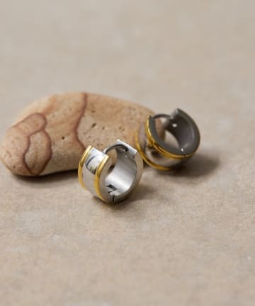 ear PAPILLONNER(イア パピヨネ) 《金属アレルギー対応/ステンレス》バイカラーエッジラインピアス