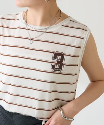 COLLAGE GALLARDAGALANTE(コラージュ ガリャルダガランテ) シアーボーダーナンバーロゴノースリーブ