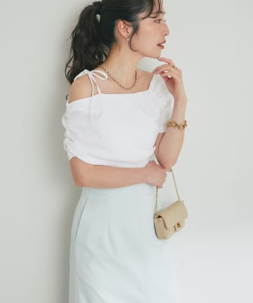 La boutique BonBon(ラブティックボンボン) リボンアシメドレープネックカットソー