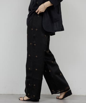 GALLARDAGALANTE(ガリャルダガランテ) 【Dhritië】ビーデッドエンブロイダリーパンツ