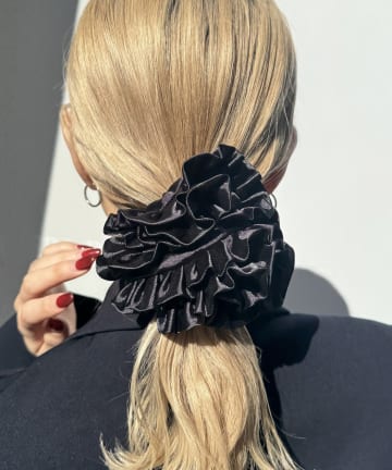 Lattice(ラティス) サテンフリルシュシュ