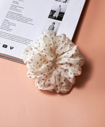 Lattice(ラティス) 小花柄シュシュ