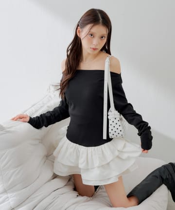 Chico(チコ) フリルティアードオフショルチュニック
