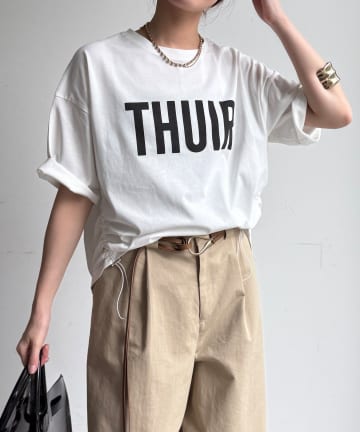 DOUDOU(ドゥドゥ) 【WEB限定】サイドドロストロゴTEE