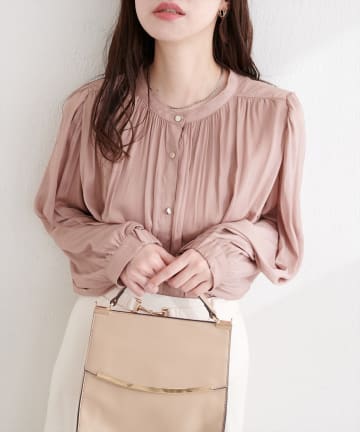 natural couture(ナチュラルクチュール) マット釦とろみサテンブラウス
