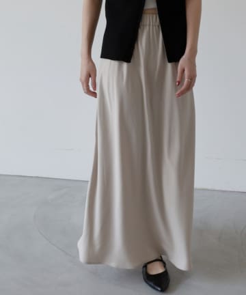 COLONY 2139(コロニー トゥーワンスリーナイン) マットサテンマーメイドスカート