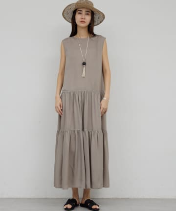 GALLARDAGALANTE(ガリャルダガランテ) ティアードノースリワンピース