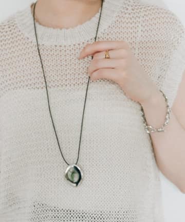 RIVE DROITE(リヴドロワ) 【存在感抜群】プレートスライドコードネックレス