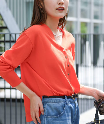 NOLLEY'S(ノーリーズ) 【一部WEB限定カラー】《手洗い可能》エアリータッチゆったりVネックカーディガン