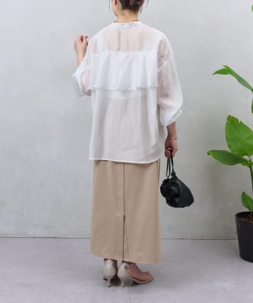 Jena　espace merveilleux(ジェナ　エスパスメルヴェイユ) シアーバックラッフルシャツ