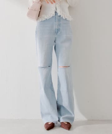 Chico(チコ) 【SALON by Chico】フロントスリットストレートフレアデニム