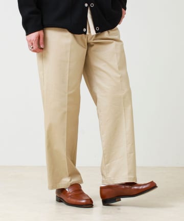 FREDY & GLOSTER(フレディ アンド グロスター) 【大人の万能パンツ】タックチノイージートラウザー