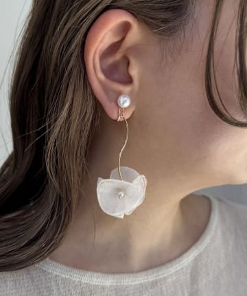 Lattice(ラティス) フラワーシフォンイヤリング