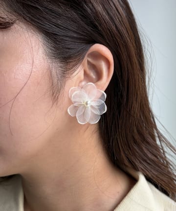 Lattice(ラティス) チュールフラワーピアス