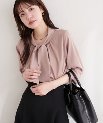 natural couture(ナチュラルクチュール) 袖口パールノット結び６分袖ブラウス