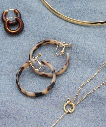 PUAL CE CIN(ピュアルセシン) べっ甲カラー フープ イヤリング