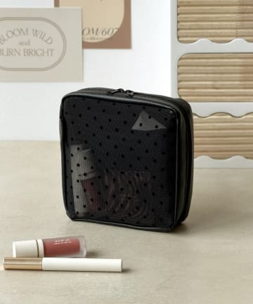 3COINS(スリーコインズ) ドットメッシュスクエアポーチ／and us