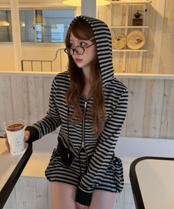 RAY CASSIN(レイカズン) 【セットアップで着られる】ボーダーパーカー