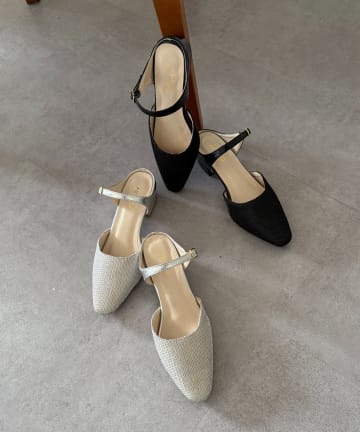 Chez toi(シェトワ) 雑材ストラップパンプス