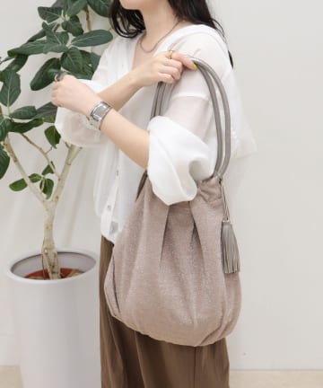 FREDY & GLOSTER(フレディ アンド グロスター) ラメ生地ループハンドルトートバッグ