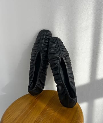 OUTLET(アウトレット) 【CAPRICIEUX LE'MAGE】ギャザーソフトフラットシューズ