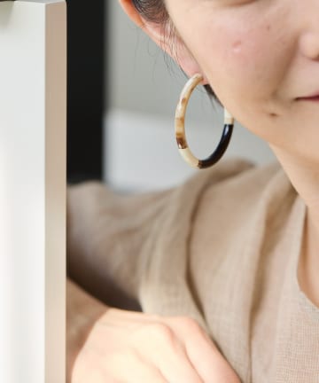 ear PAPILLONNER(イア パピヨネ) 水牛角3色フープピアス