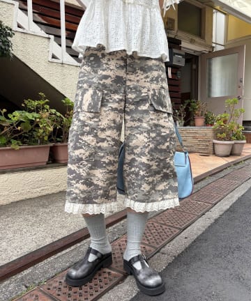 CIAOPANIC(チャオパニック) 【♡15で1500円OFFクーポン！？】デジカモレースクロップドカーゴパンツ