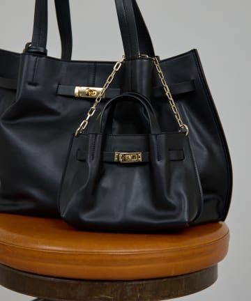 GALLARDAGALANTE(ガリャルダガランテ) 【2.718】レザーチェーンミニバッグ