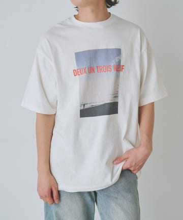 COLONY 2139(コロニー トゥーワンスリーナイン) シーサイドフォトプリントTシャツ