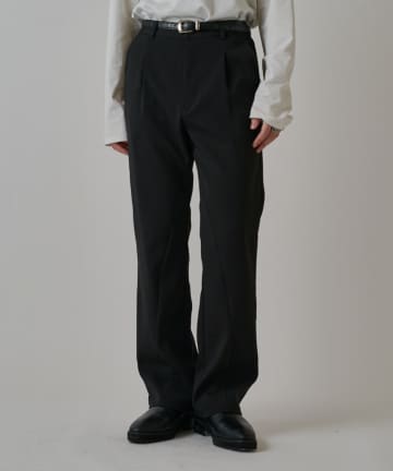 Lui's(ルイス) ドライタッチセミフレアパンツ