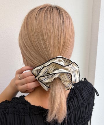 Lattice(ラティス) ストライプシュシュ