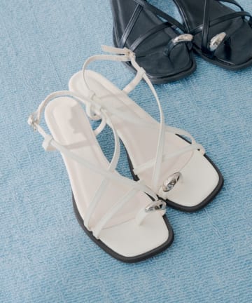 Chico(チコ) 【SALON  by Chico】メタルトングナローヒールミュール