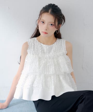 Chico(チコ) 4/9(木)0:00販売【SALON by Chico】ドビーレースティアードペプラムブラウス