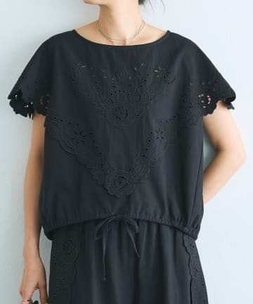 BEARDSLEY(ビアズリー) フラワーカットワークパネル刺しゅうブラウス《15 quinze》
