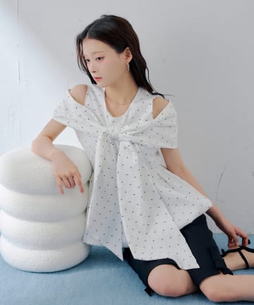 Chico(チコ) 4/9(木)0:00販売【SALON by Chico】BIGリボンバルーンブラウス