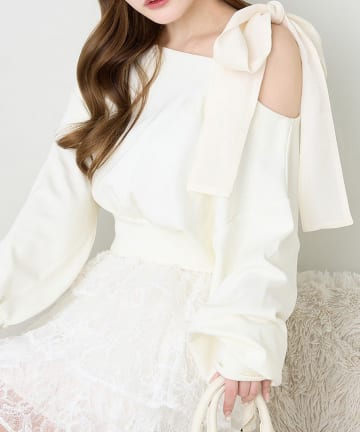 NICE CLAUP / OLIVE des OLIVE OUTLET(ナイスクラップ  / オリーブ デ オリーブ アウトレット) 【one after another】肩リボントップス