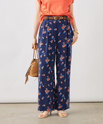 NOLLEY'S(ノーリーズ) ウォッシャブルスカーレット柄タックパンツ