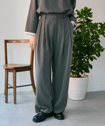 OUTLET(アウトレット) 【ear PAPILLONNER】ピンストライプツータックワイドパンツ