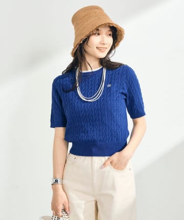 FREDY & GLOSTER(フレディ アンド グロスター) 【WEB限定/大人気シリーズ】FR刺しゅうケーブル柄半袖プルオーバーニット