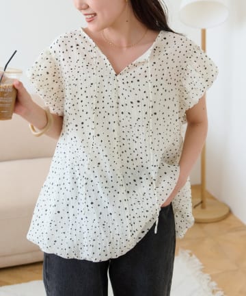 CIAOPANIC TYPY(チャオパニックティピー) 【着映えトップス】裾袖バルーン楊柳ブラウス