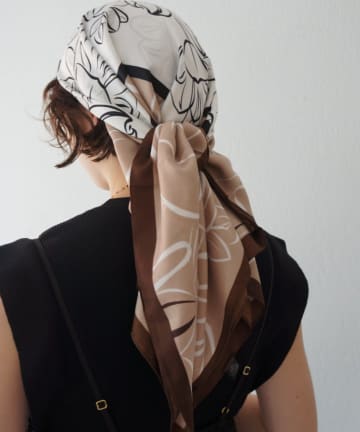 LOUNGEDRESS(ラウンジドレス) 【GALENA/ガレナ】ボタニカルラインスカーフ