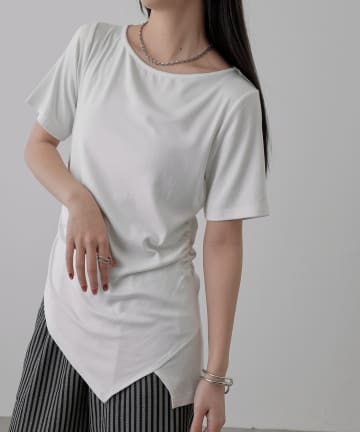 COLONY 2139(コロニー トゥーワンスリーナイン) サイドギャザーコンパクトTシャツ