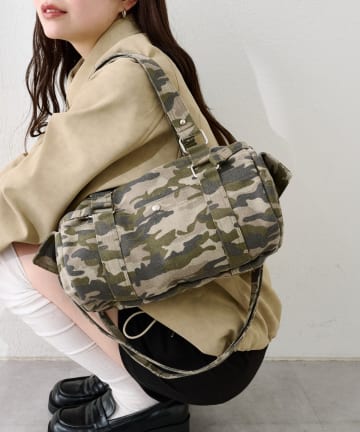 OUTLET(アウトレット) 【Kastane】ロールポケットミドルバッグ